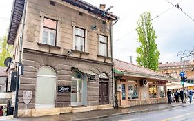 Bascarsija Guesthouse - Private Bath, Tv & Aircon